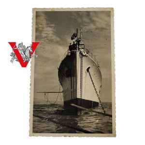 Navy The bow of a Polish Destroyer with a Bandera Amazing Shot