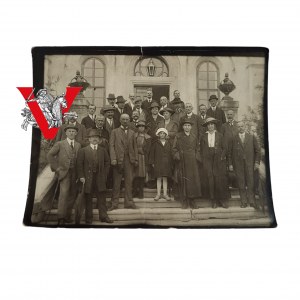 Landed gentry Noble family In front of the manor house Palace early 20th century
