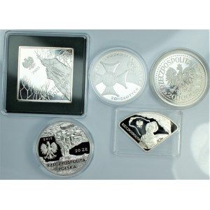 Monety kolekcjonerskie - 3 x 20 złotych, 1 x 10 złotych, 1 x 200.000 złotych (1992-2012)