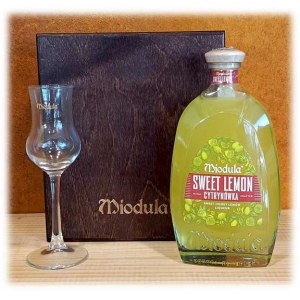 Mead Sweet Lemon 0.5L 28% Comes with tasting glass In an elegant wooden package