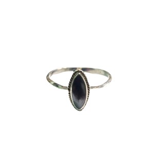 Silver ring with gray-black eyelet (925)