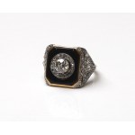 Pierścionek Art-Deco - diamenty i onyx