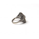 Pierścionek Art-Deco - diamenty i onyx