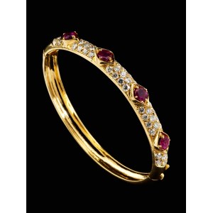 Bracciale con rubini e diamanti