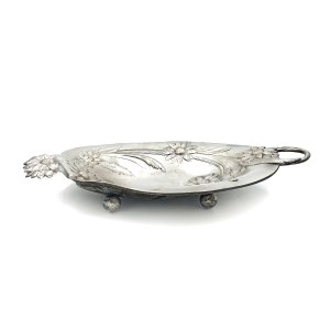 Art Nouveau fruit platter(Warsaw, early 20th century).