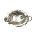 Art Nouveau fruit platter(Warsaw, early 20th century).