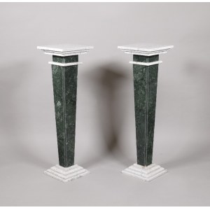 Pair of posts - pedestals