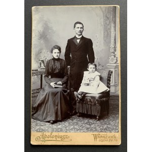 Cardboard photography. Family. Warsaw [ca. 1900].
