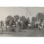 [Sport] Zawody motocyklowe. Zestaw 13 zdjęć.