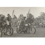 [Sport] Zawody motocyklowe. Zestaw 13 zdjęć.