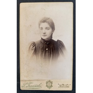 Cardboard photography. Woman. Warsaw [1894].