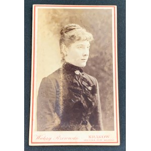 Cardboard photography. Woman. Cracow [1887].