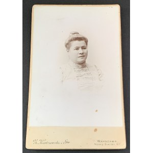 Cardboard photography. Woman. Warsaw [1904].