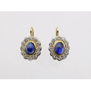 Boucles d'oreilles avec saphirs