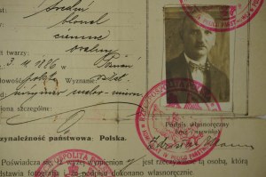 Personal List (Legitimation) issued 1928. Pole born 1886, stamps of Commissariat IV of the State Police in Poznań, document with photo