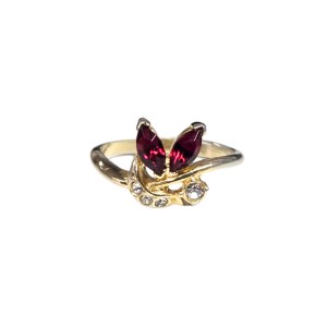 Anello in oro con pietre decorative