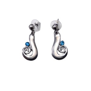 Fancy earrings with blue eyes