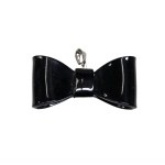 Black pendant in the shape of a bow
