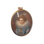 Gold medallion pendant with miniature (18k)