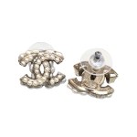 Gold-plated pearl earrings, CC logo model, Chanel