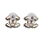Gold-plated pearl earrings, CC logo model, Chanel