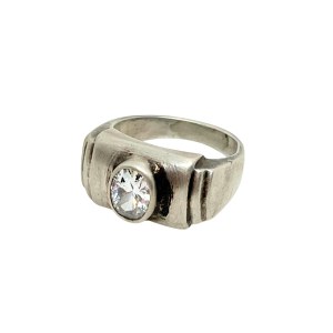 Silver ring with a futuristic form (925)