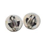 Round clips with black eyelet