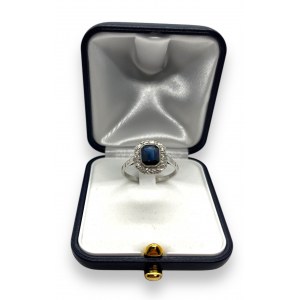 Platinum ring with 1.50ct sapphire