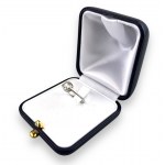Platinum ring with diamond