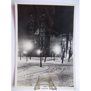 Kraków, Kościół Mariacki nocą, wyd. Książnica Atlas, fot. Lenkiewicz, 1939
