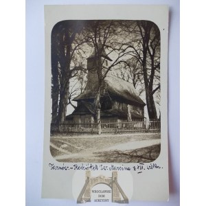 Tarnów, wooden church of St. Martin from the 13th century, circa 1930.