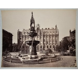 Gdańsk, Kuhn R. Th. - Targ Maślany z neogotycką fontanną, ok. 1880.