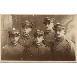 24 Pułk Piechoty - Grupa żołnierzy, łuck, ok. 1930.