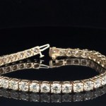 BRACCIALE TENNIS IN ORO 18K CON DIAMANTI PER 18 CT