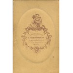 [fotografia tekturkowa] Młoda kobieta. Zakład Fotograficzny J. Zajączkowskiego w Rzeszowie [ok. 1875]