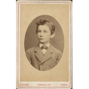 [fotografia tekturkowa] Chłopiec. Rivoli & Cie, Posen (Poznań) [1880]