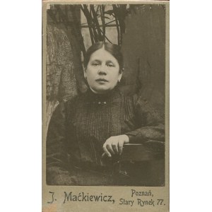 [fotografia tekturkowa] Anna Danysz (1845-1907), kierowniczka pensji dla dziewcząt. J. Maćkiewicz, Poznań
