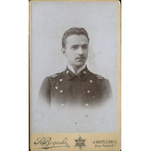 [Uniforme. Bogacki, Varsovie [vers 1900].
