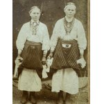 Fotografia kartonikowa CDV - Kobiety w stroju ludowym - [Kresy, Małopolska, XIX w.]