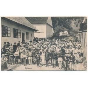 Gyimesbükk, Ghimes-Faget; búcsú, ünneplő falubelik az utcán. Adler és fia Brassó / procession, villagers, folklore + ...