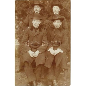 1914 Karánsebes, Caransebes; férfiak kalapban / men with hat. photo (apró szakadás / small tear)