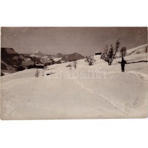 Kitzbühel, Alpiner Wintersportplatz (Tyrolsko) / zimní sportoviště. Jos. Herold 1909 foto (fl)