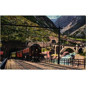 Gotthardtunnel, elektr. Zug der Gotthardbahn / Gotthard railway tunnel, train