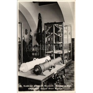 Sepsiszentgyörgy, Sfantu Gheorghe; Székely Nemzeti Múzeum, belső, részlet a régiségtárból, Gábor Áron ágyúja ...