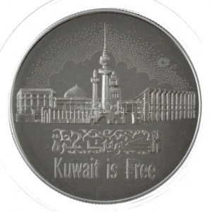 Kuvait 1992. Kuvait felszabadulásának 1. évfordulója kétoldalas Ag emlékérem kapszulában, tájékoztatóval...
