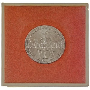 Lengyelország 1983. II. János Pál látogatása Lengyelországban fém emlékérem eredeti karton dísztokban (41mm) T...
