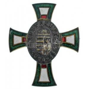 1915. Hadsegélyező 1914-15 ezüstözött, zománcozott bronz jelvény (26x22mm) T:XF zománchiba / Hungary 1915. ...