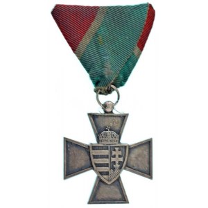 1940. Nemzetvédelmi Kereszt ezüstözött bronz kitüntetés szennyezett mellszalagon T:XF Hungary 1940. ...