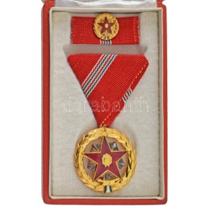 1957. Kiváló Szolgálatért Érdemérem aranyozott, ezüstözött, zománcozott kitüntetés mellszalagon...