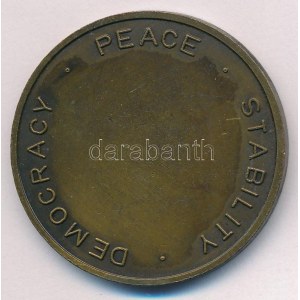 Amerikai Egyesült Államok ~2000. Az Egyesült Államok Európai Parancsnoksága kétoldalas bronz emlékérem (38mm) T...